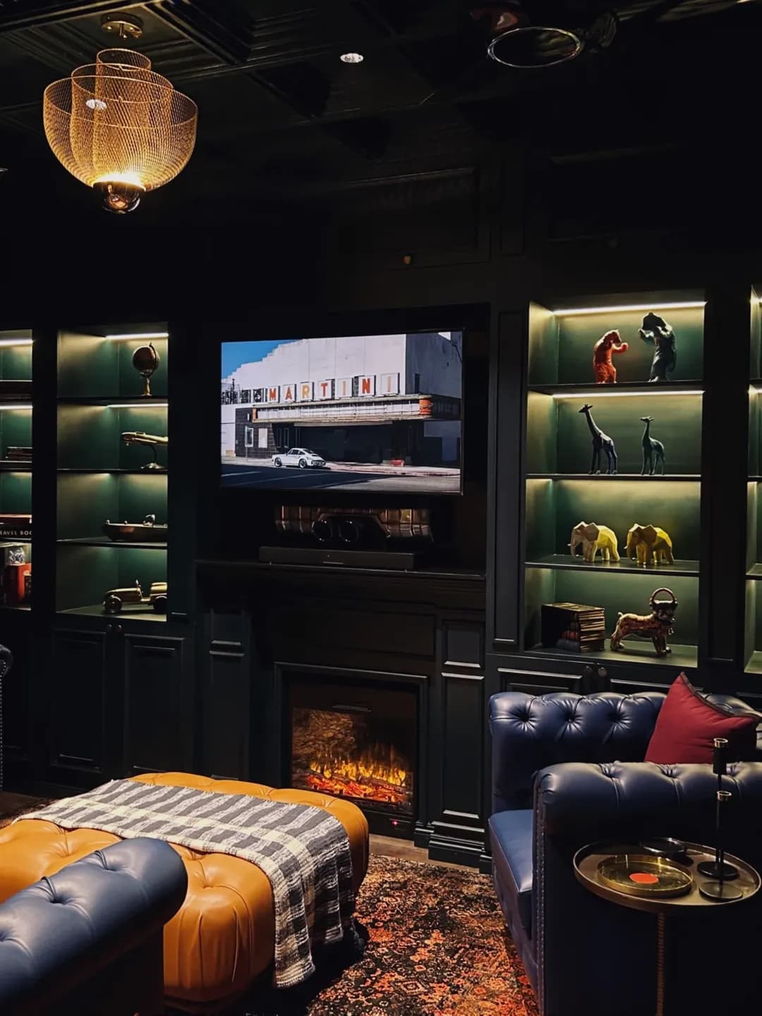Lounge Detail